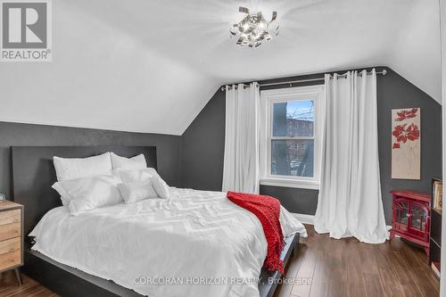 296 Weber Street E, Kitchener, ON - Indoor Photo Showing Bedroom
