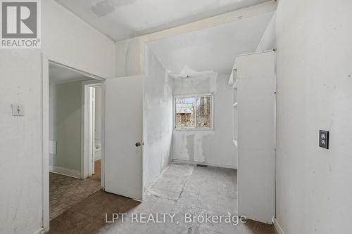 2838 Haughton Avenue, Ottawa, ON - Indoor Photo Showing Other Room