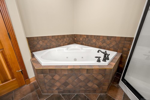 2435 Charleville Rd, Campbell River, BC 