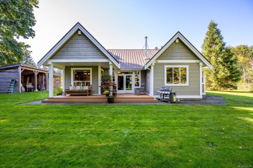 2435 Charleville Rd, Campbell River, BC 