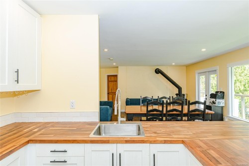 821 Fulford-Ganges Rd, Salt Spring, BC 
