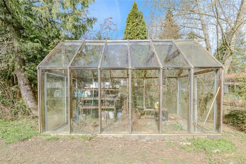 821 Fulford-Ganges Rd, Salt Spring, BC 