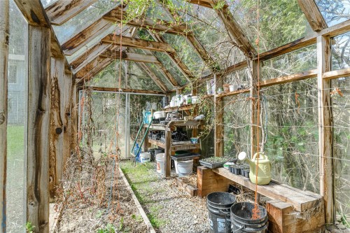 821 Fulford-Ganges Rd, Salt Spring, BC 