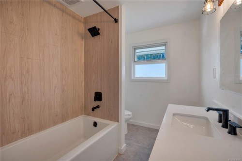 480 4Th Ave, Campbell River, BC 