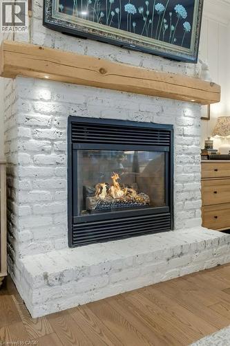 252 Shepherd Avenue, Cambridge, ON - Indoor Photo Showing Living Room With Fireplace