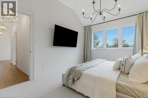 252 Shepherd Avenue, Cambridge, ON - Indoor Photo Showing Bedroom