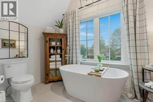 252 Shepherd Avenue, Cambridge, ON - Indoor Photo Showing Bathroom