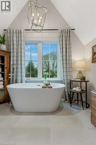 252 Shepherd Avenue, Cambridge, ON - Indoor Photo Showing Bathroom