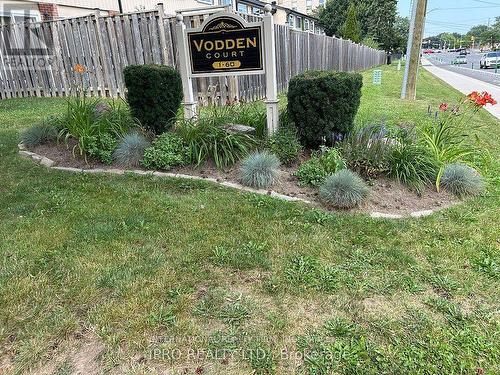 52 VODDEN COURT  Brampton, ON L6V 2V7