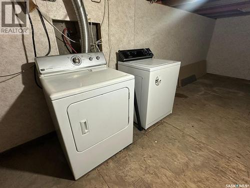 1209 K Avenue S, Saskatoon, SK - Indoor Photo Showing Laundry Room