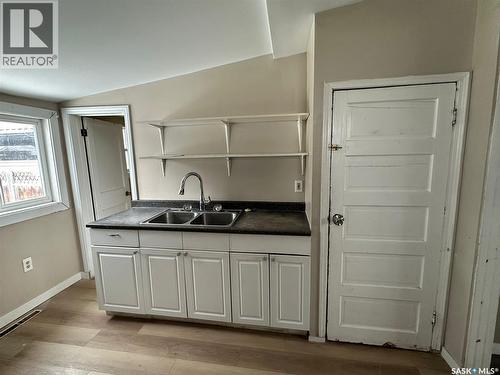 1209 K Avenue S, Saskatoon, SK - Indoor