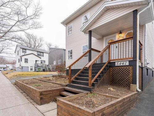 5447 Rector Street  Halifax, NS B3K 2N7