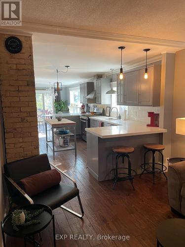 95 Langarth Street E, London South (South B), ON - Indoor