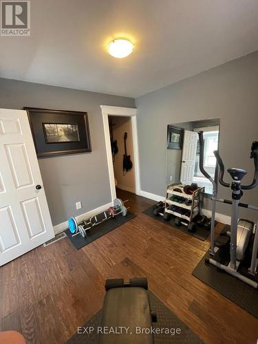 95 Langarth Street E, London South (South B), ON - Indoor Photo Showing Gym Room