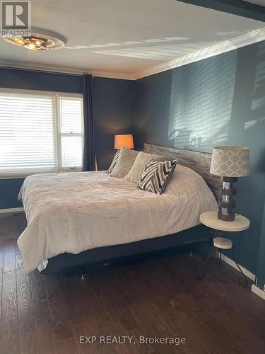 95 Langarth Street E, London South (South B), ON - Indoor Photo Showing Bedroom