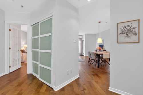 Hall d'entrée/Vestibule - 105-275 Rue Upper Edison, Saint-Lambert, QC - Indoor Photo Showing Other Room