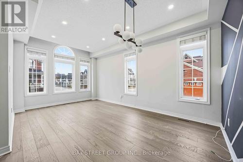5 Tottenham Court, Markham, ON - Indoor Photo Showing Other Room
