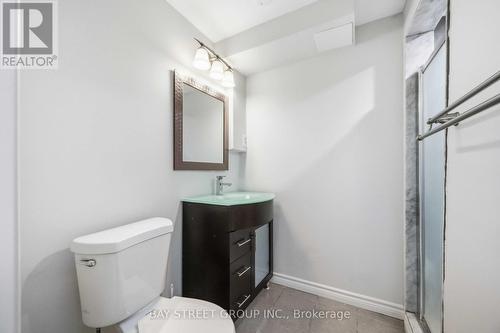 5 Tottenham Court, Markham, ON - Indoor Photo Showing Bathroom