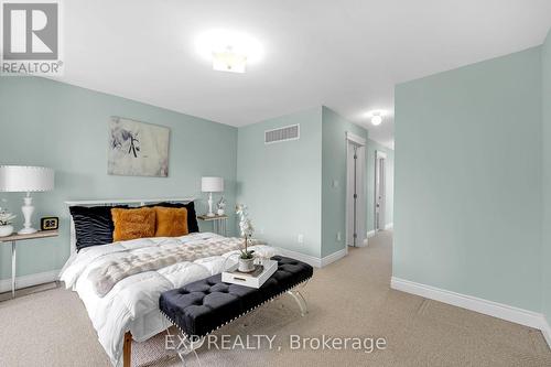 142 Hall Street, Richmond Hill, ON - Indoor Photo Showing Bedroom