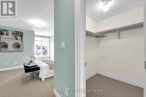 142 Hall Street, Richmond Hill, ON - Indoor
