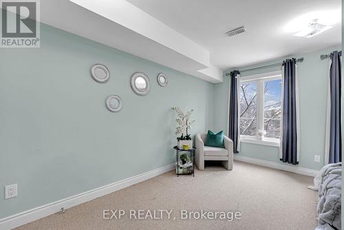 142 Hall Street, Richmond Hill, ON - Indoor
