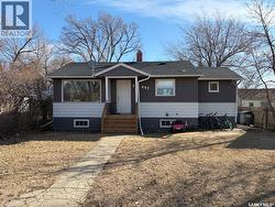 442 Front STREET W Eastend, SK S0N 0T0