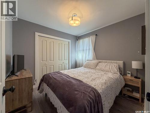 442 Front Street W, Eastend, SK - Indoor Photo Showing Bedroom