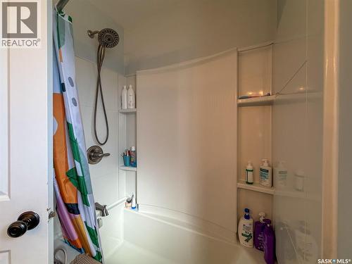 442 Front Street W, Eastend, SK - Indoor