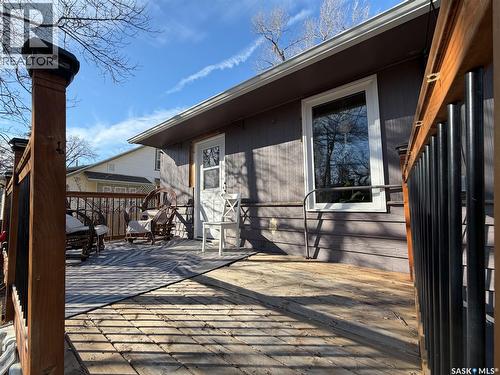 442 Front Street W, Eastend, SK - Outdoor With Deck Patio Veranda