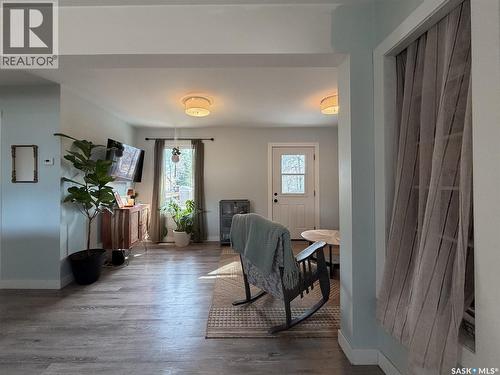 442 Front Street W, Eastend, SK - Indoor