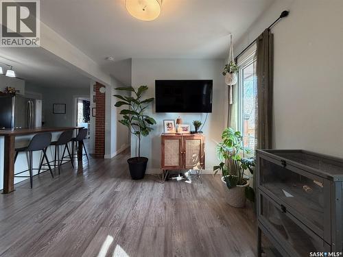 442 Front Street W, Eastend, SK - Indoor