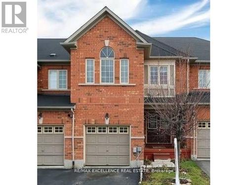 33 LACEBARK COURT  Brampton, ON L6R 3M7