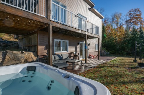 Cour - 6973 Rue Champlain, Wentworth-Nord, QC - Outdoor With Exterior