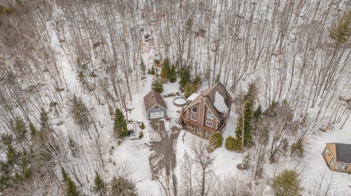 432 Ch. de Mont-Rolland  Saint-Hippolyte, QC J8A 3E3