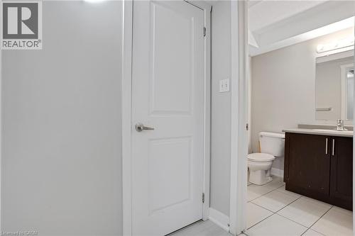 185 Windale Crescent Unit# 5D, Kitchener, ON - Indoor Photo Showing Bathroom