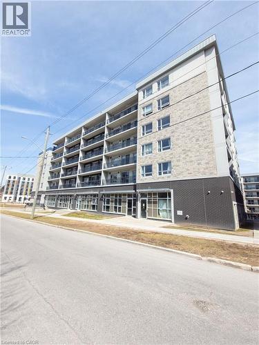 275 LARCH Street Unit# F212  Waterloo, ON N2L 3R2