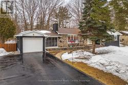 230 ALEXANDER STREET Gravenhurst (Muskoka (S)), ON P1P 1A6