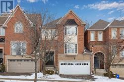 16 CARRIAGE HOUSE COURT Richmond Hill, ON L4E 4V3
