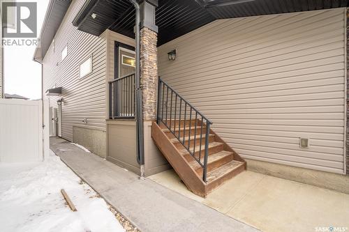 5144 Green Crescent E, Regina, SK - Outdoor With Exterior