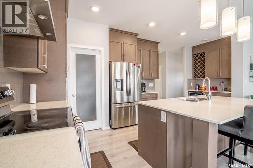 5144 Green Crescent E, Regina, SK - Indoor Photo Showing Kitchen With Double Sink With Upgraded Kitchen