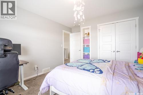 5144 Green Crescent E, Regina, SK - Indoor Photo Showing Bedroom