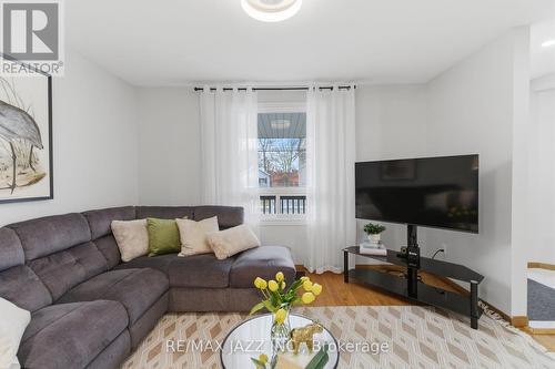 Living room with front-facing window - 148 Conant Street, Oshawa (Lakeview), ON - Indoor Photo Showing Living Room