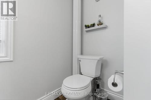 4-pc bathroom with recently replaced toilet - 148 Conant Street, Oshawa (Lakeview), ON - Indoor Photo Showing Bathroom