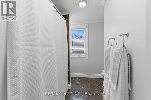 148 Conant Street, Oshawa (Lakeview), ON - Indoor Photo Showing Bathroom