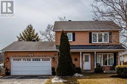 32 JAMES LEWIS AVENUE Ottawa, ON K2S 1K5