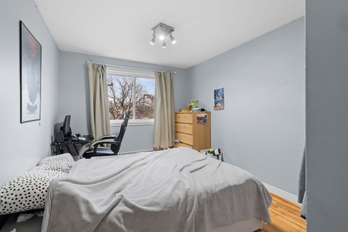 Bedroom - 3342 Av. De La Falaise, Montréal (Côte-Des-Neiges/Notre-Dame-De-Grâce), QC - Indoor Photo Showing Bedroom