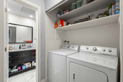 Other - 3342 Av. De La Falaise, Montréal (Côte-Des-Neiges/Notre-Dame-De-Grâce), QC - Indoor Photo Showing Laundry Room