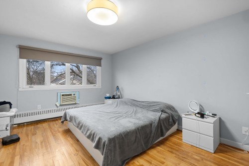 Master Bedroom - 3342 Av. De La Falaise, Montréal (Côte-Des-Neiges/Notre-Dame-De-Grâce), QC - Indoor Photo Showing Bedroom