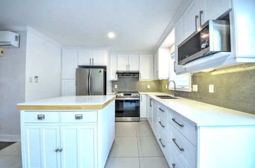 Cuisine - 475 Rue Thérèse, Brossard, QC - Indoor Photo Showing Kitchen With Double Sink
