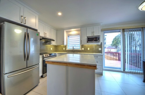 Cuisine - 475 Rue Thérèse, Brossard, QC - Indoor Photo Showing Kitchen